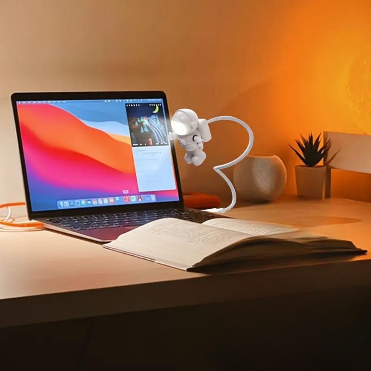 USB Astronot Gece Lambası, Masa Lambası, Kitap Okuma Lambası Işığı