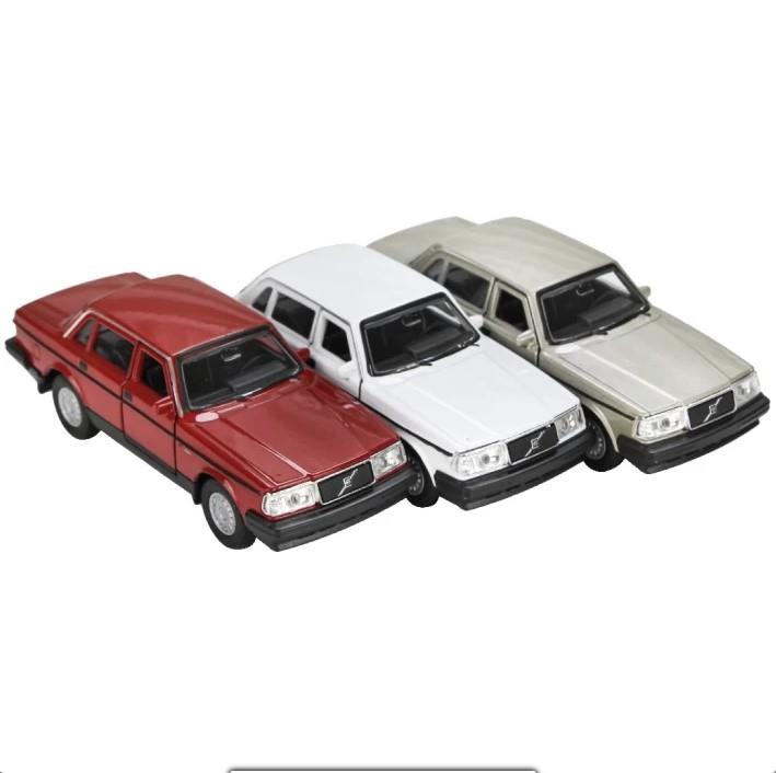 1:32 Volvo 240 GL Çek Bırak Araba -