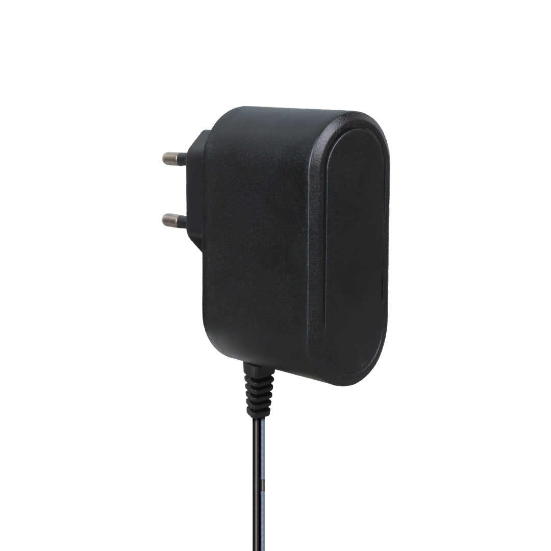 5 Volt - 2 Amper 2.5*0.7 İnce Uç Yerli̇ üreti̇m Pri̇z Ti̇pi̇ Tablet Pc Adaptörü