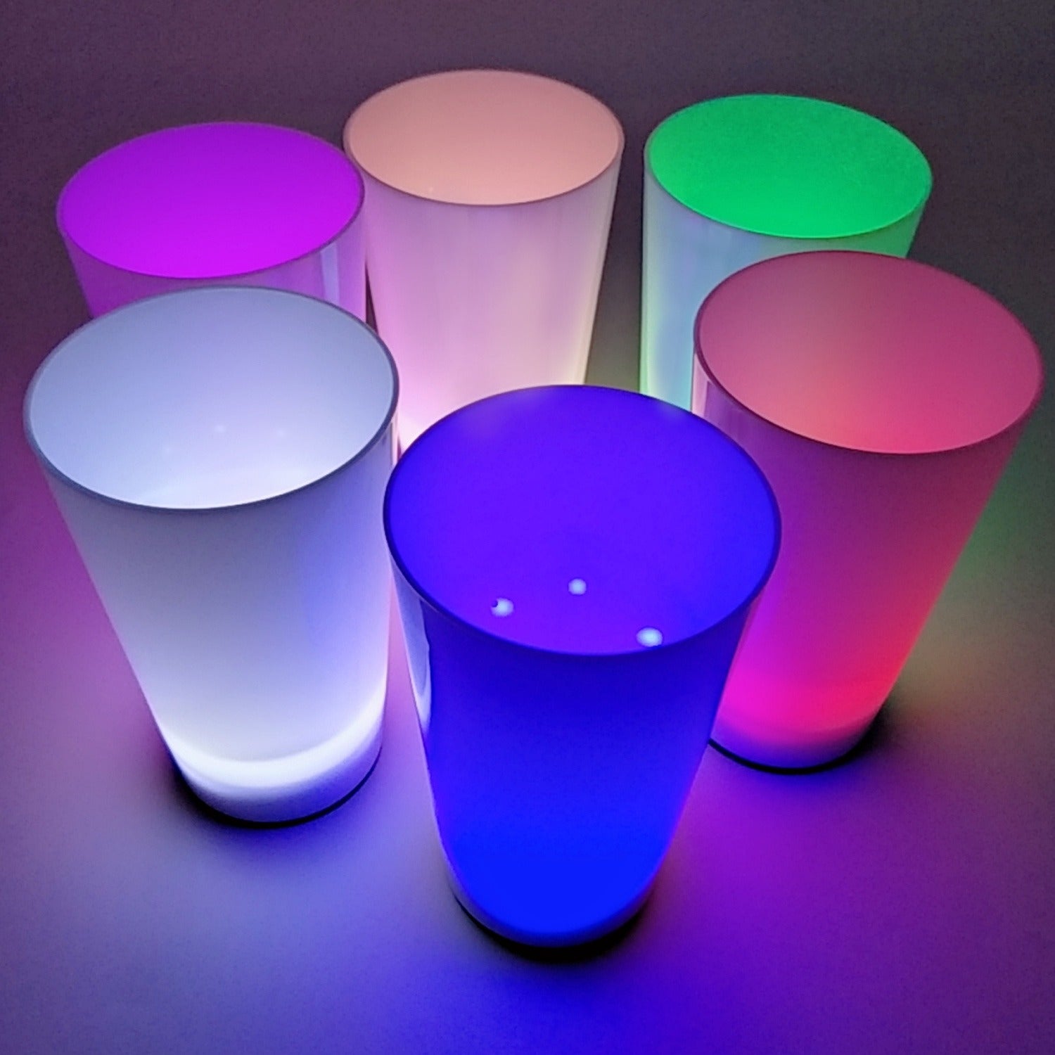 Glow Partısı Bardakları 6 Renk 6 Adet 1.5 Oz 4.5 X 6.5 Cm