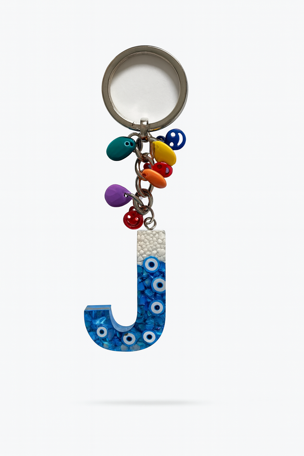 Epoksi Harf Anahtarlık – J Harfi, Nazar Boncuklu ve Renkli Charm Detaylı