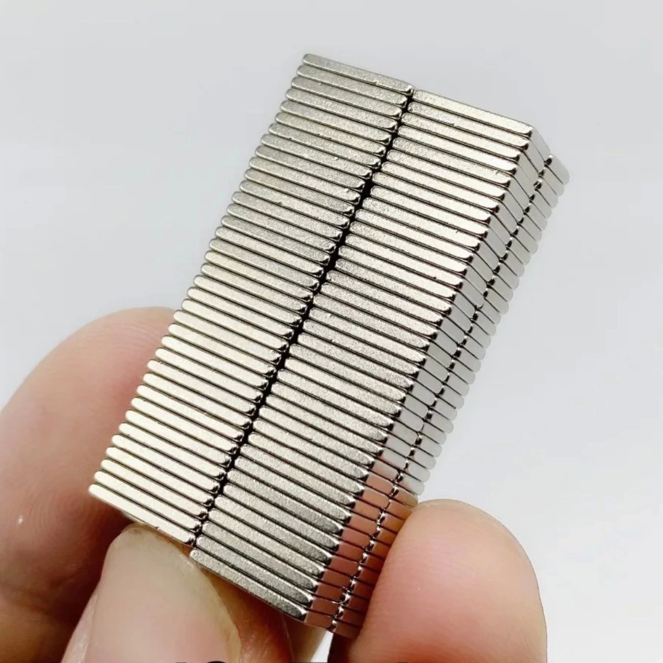 2 Adet 15x10x1.5 Mm Köşeli Neodyum Mıknatıs N35 Magnet Dayanıklı Nikel Kaplama