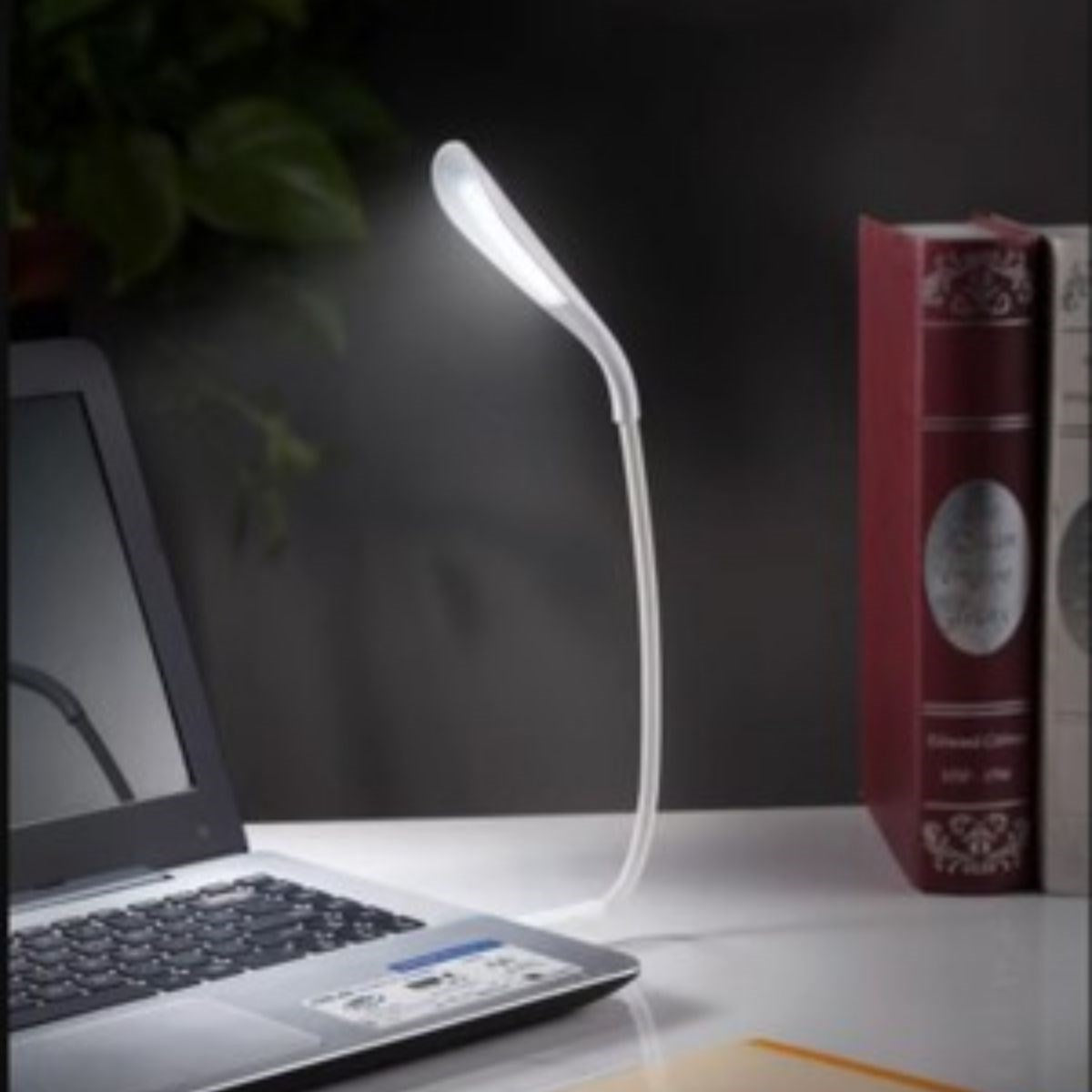 Usb Gırışlı 14 Ledlı 3 Kademelı Dokunmatık Masa/kıtap Okuma Lambası Ledı Beyaz